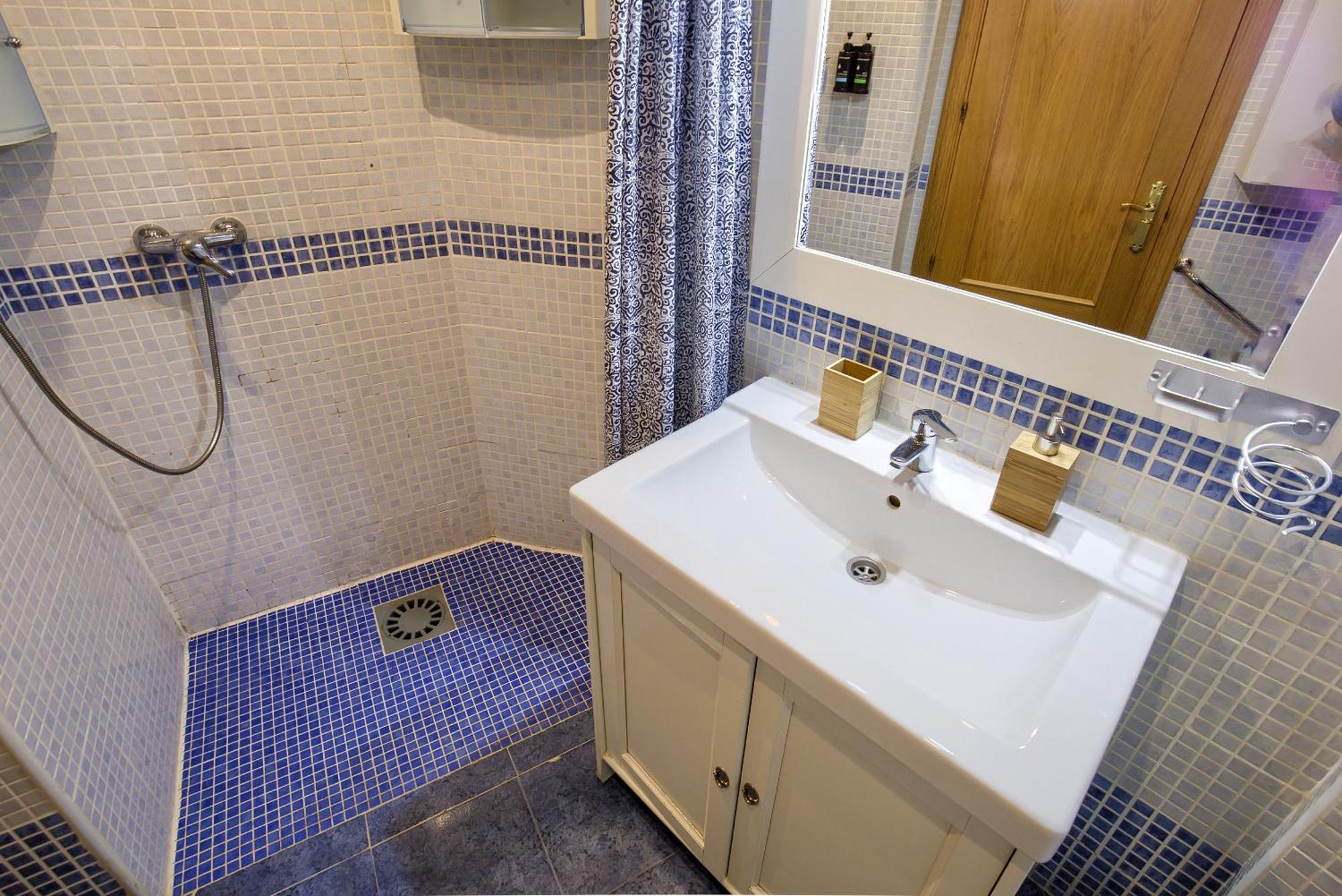 Casona 44 - Apartamento Para 2 Con Wifi, Ac Y Patio Exterior Alcala de Henares Bagian luar foto