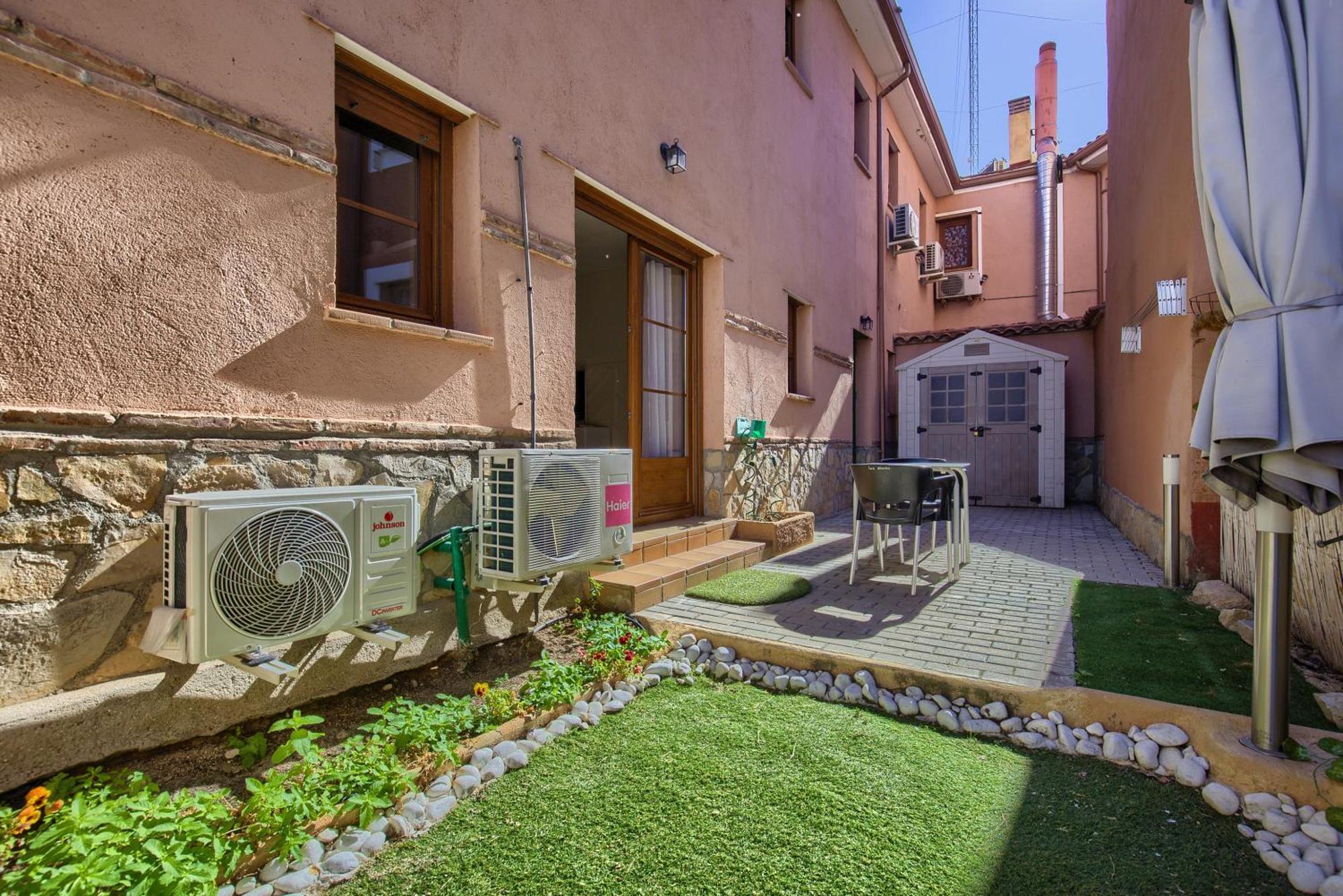 Casona 44 - Apartamento Para 2 Con Wifi, Ac Y Patio Exterior Alcala de Henares Bagian luar foto
